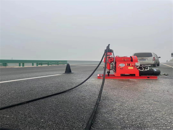 二七马路路基路面开裂下沉注浆加固灌浆